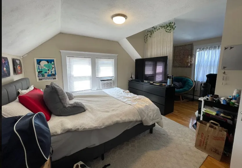 12 Berwick Rd, South Medford