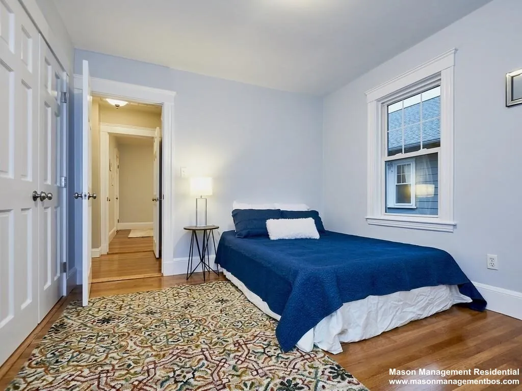 35 Roseway St, Jamaica Plain