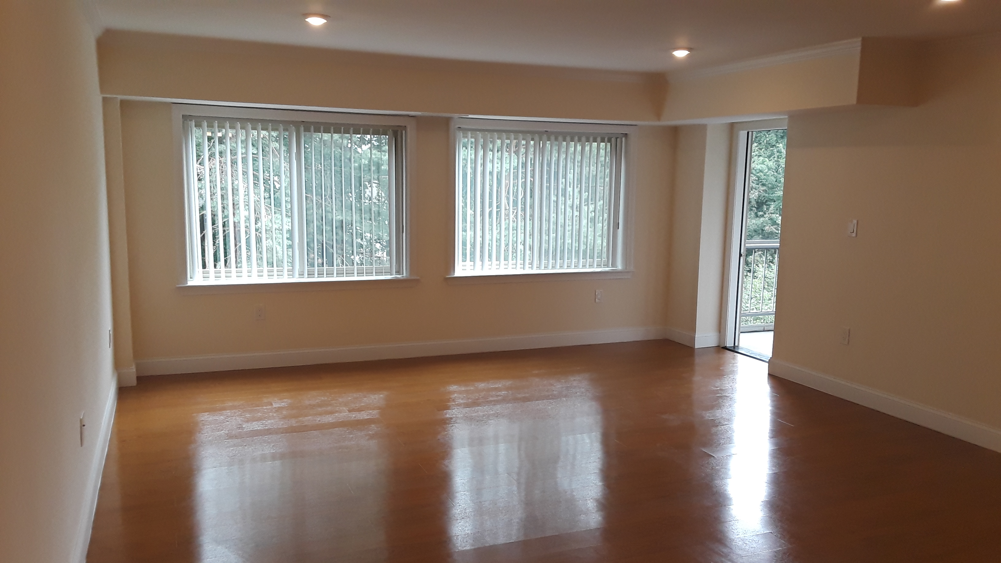 14 Temple St, Framingham