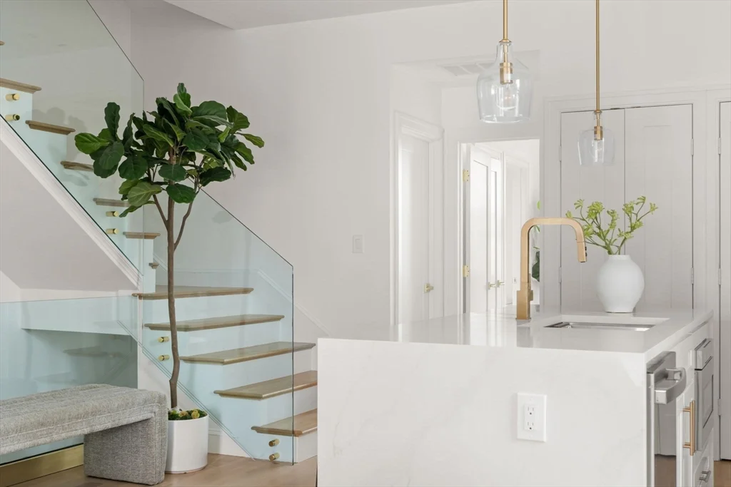 100 Bennington St, East Boston