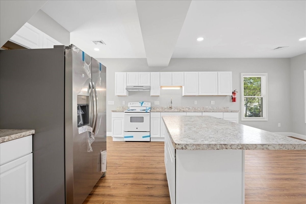 480 White St, Springfield