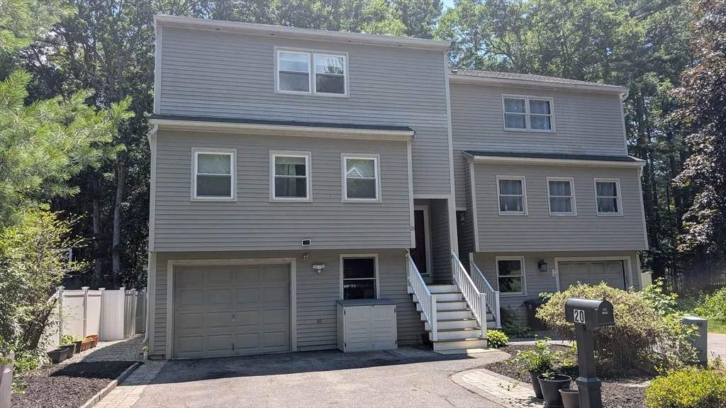 20 Winterberry Way, Bedford