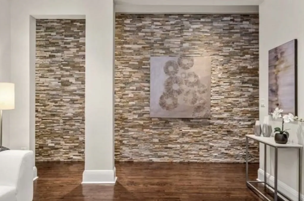 382 Commonwealth Ave, Back Bay