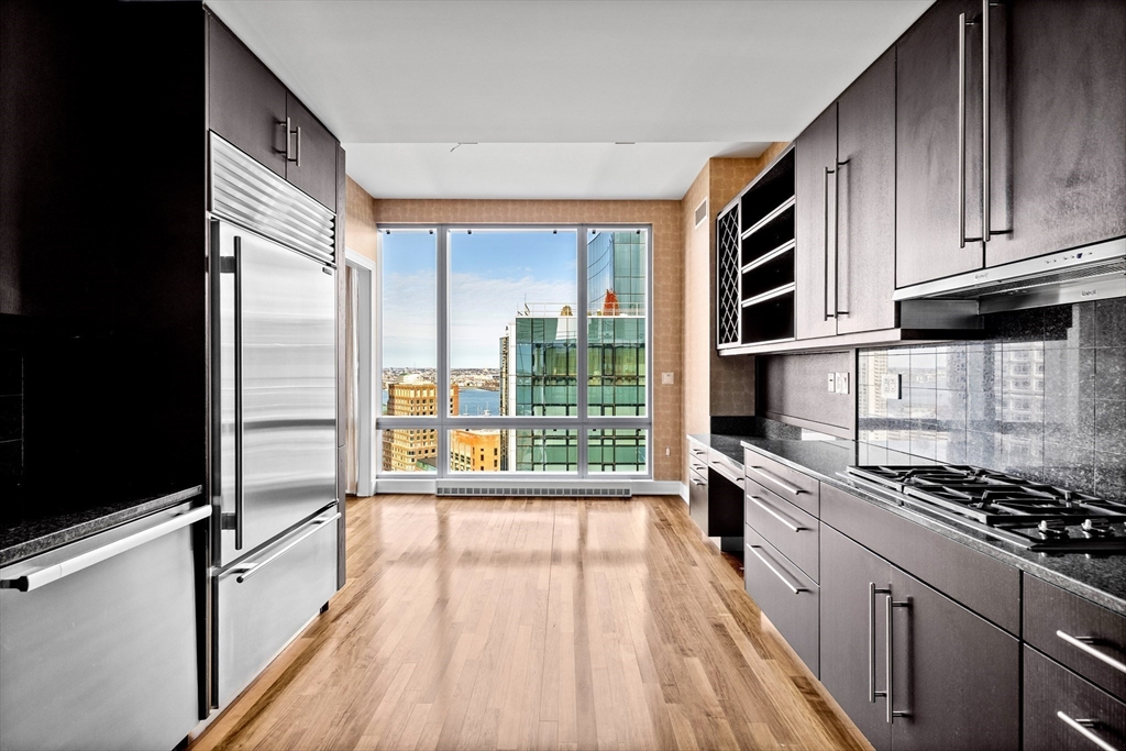 500 Atlantic Ave, Waterfront