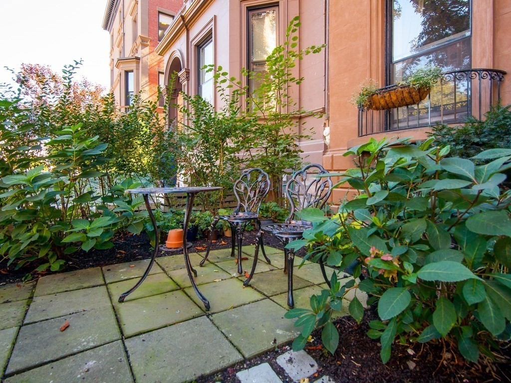 103 Beacon St, Back Bay