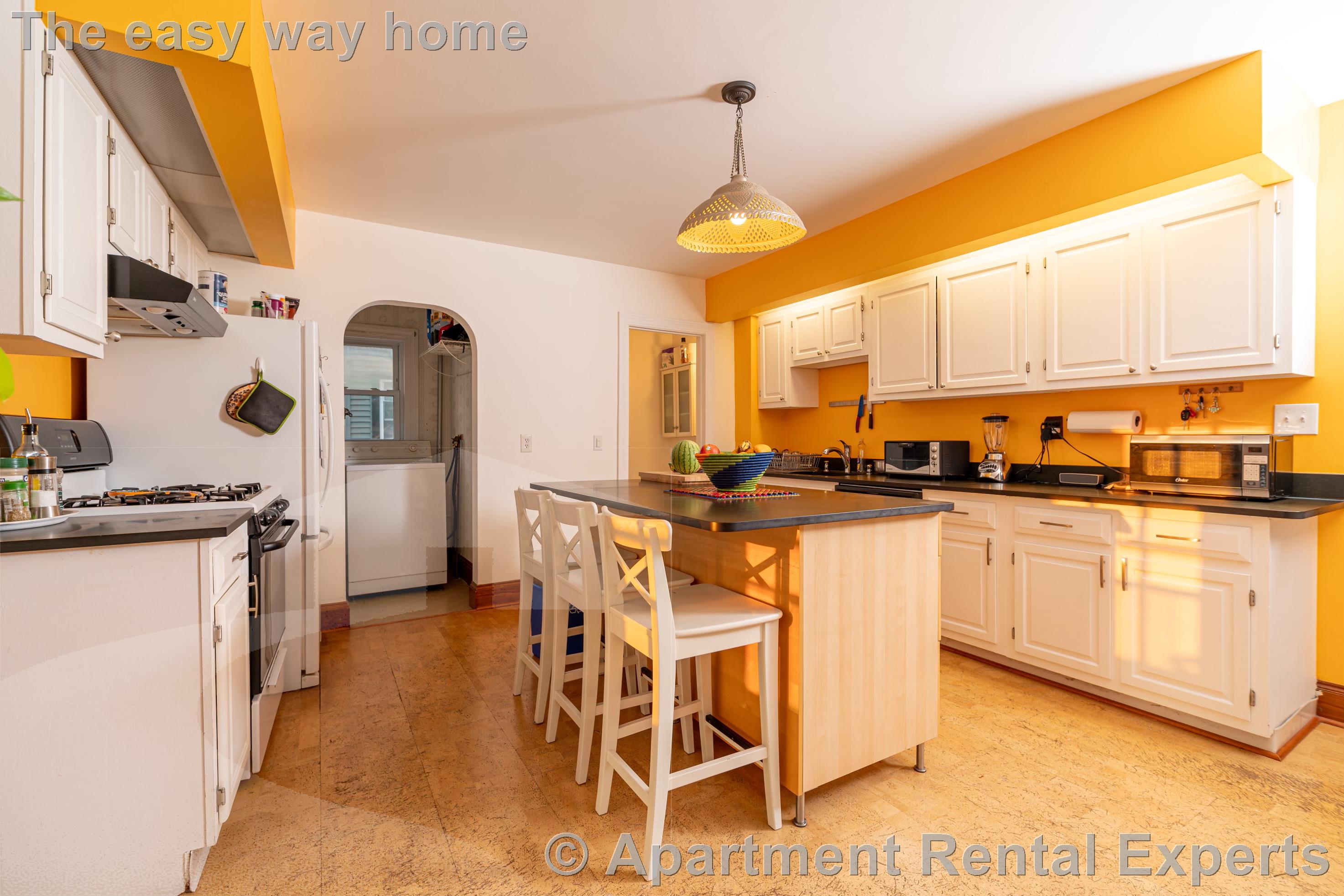 11 Hinckley St, Magoun Square