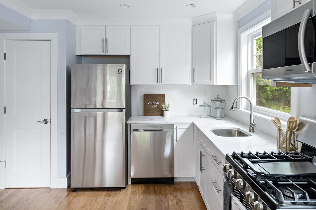 650 Hyde Park Ave, Roslindale