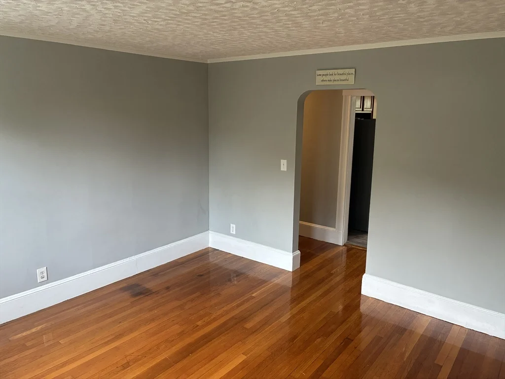 350 Plain St, Braintree