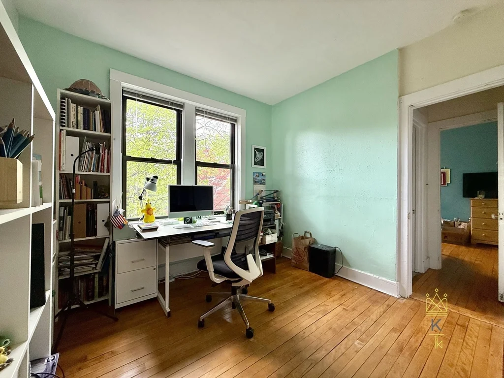 124 Babcock St, Coolidge Corner