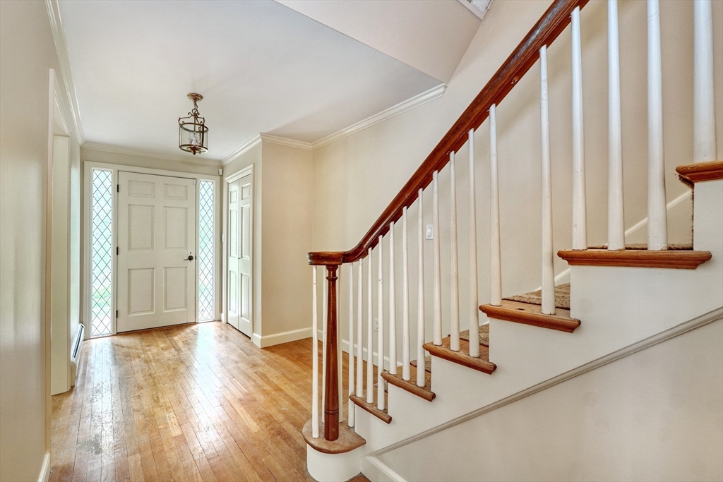 15 Goose Pond Rd, Lincoln