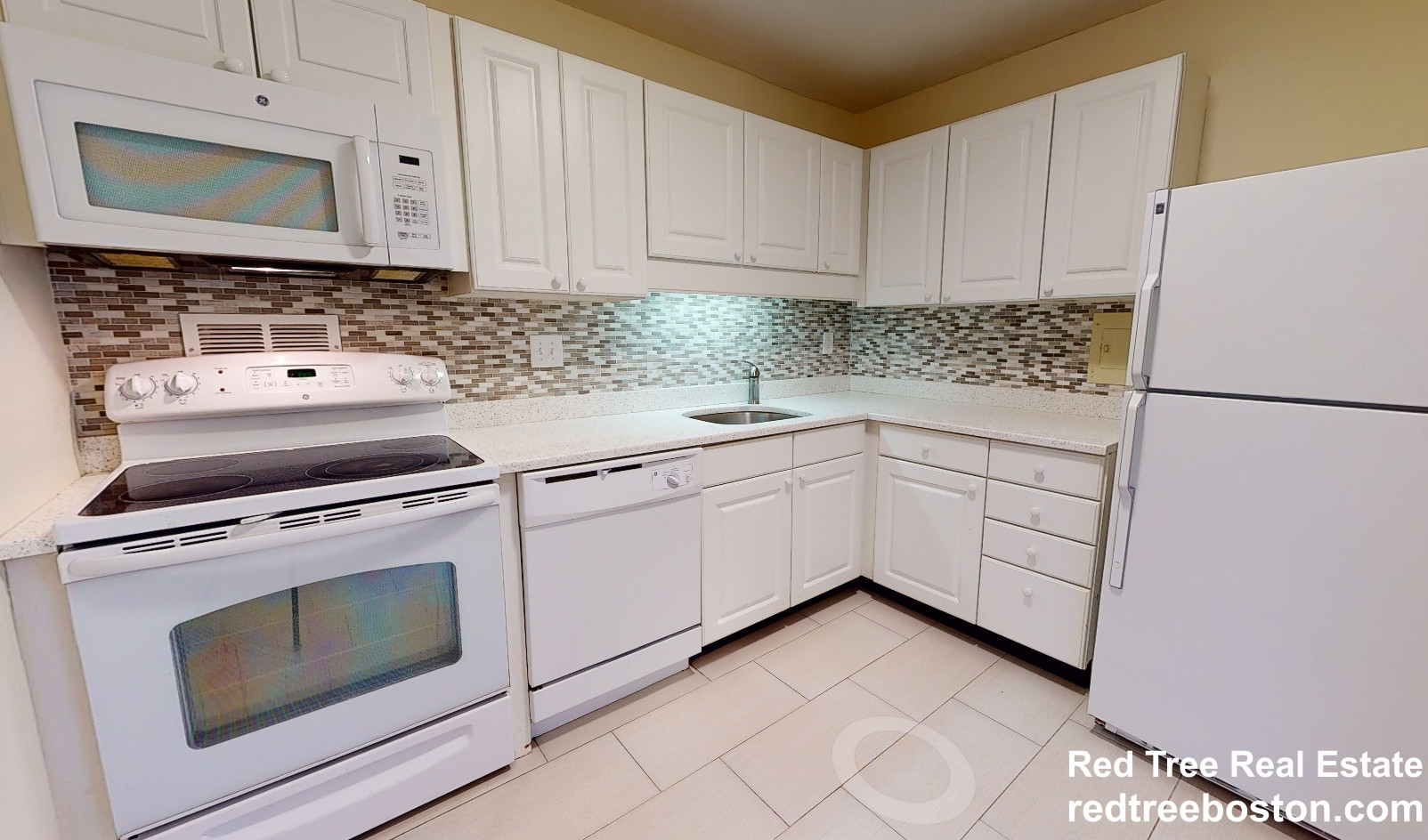 101 Monmouth St, Longwood