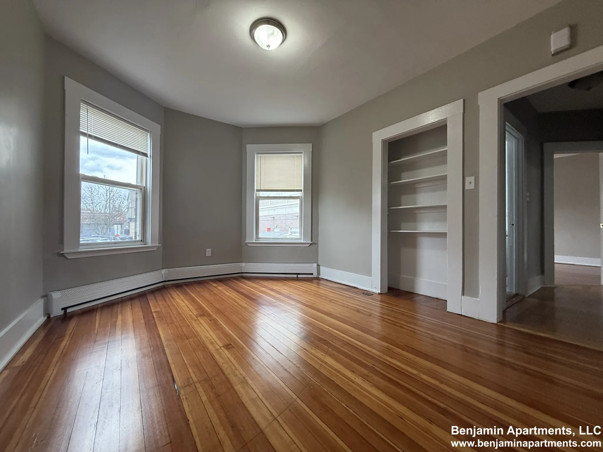 6 Bowdoin Park, Dorchester