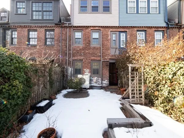 210 Third St, East Cambridge