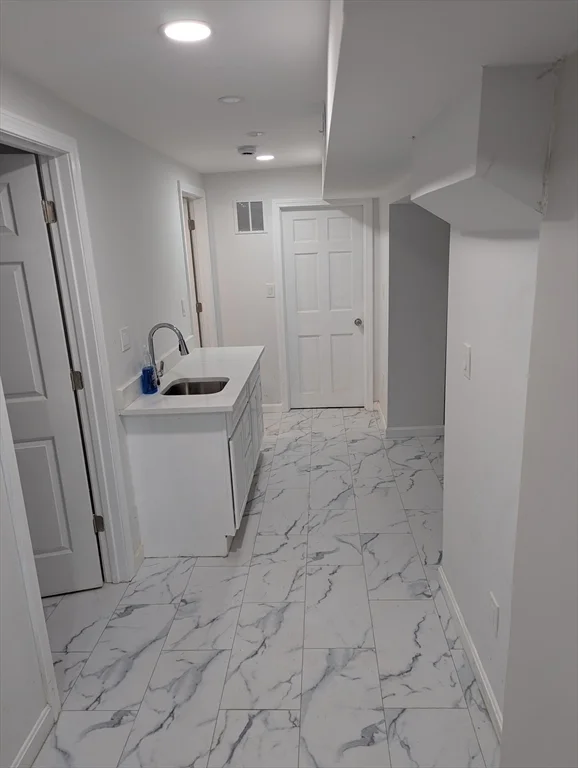 144 Lake Shore Dr, Weymouth