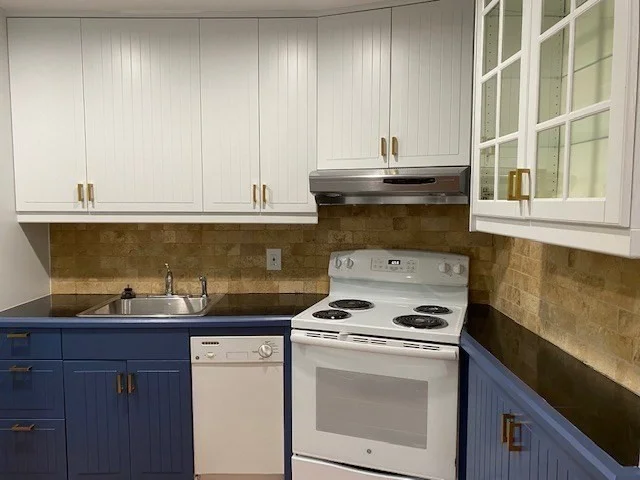 32 Winchester St, Coolidge Corner