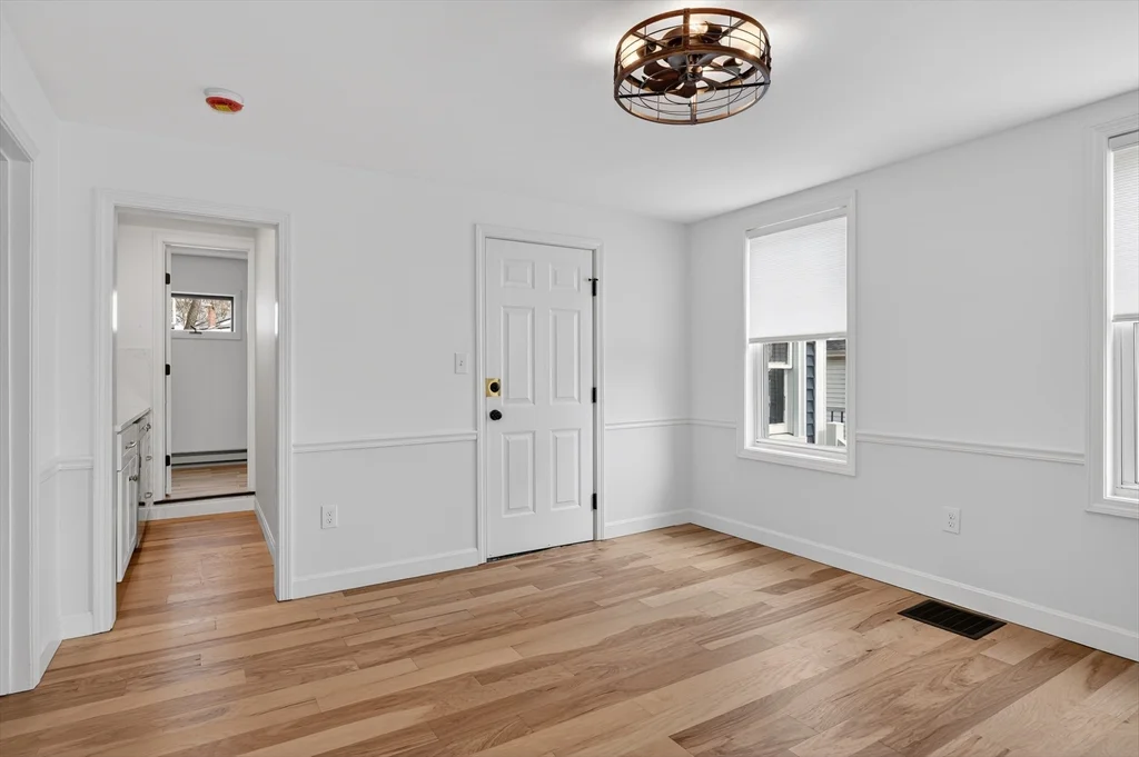 28 Ekman St, Worcester