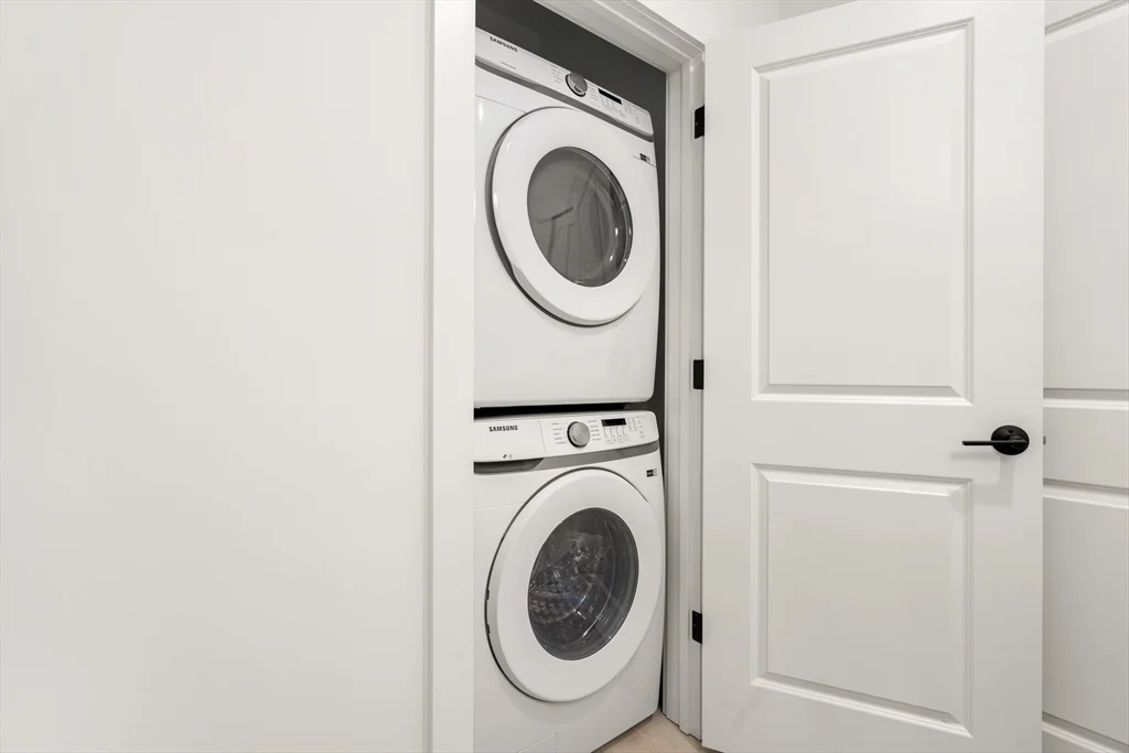 600 Broadway, Everett