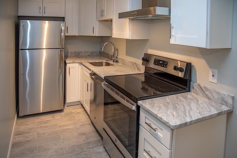 14 Murdock, Ball Square