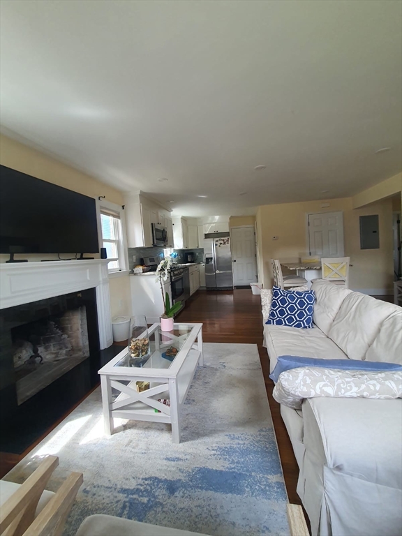 149 Lowell Ave, Newtonville