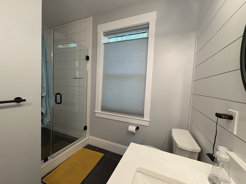 92 Dothan St, Arlington