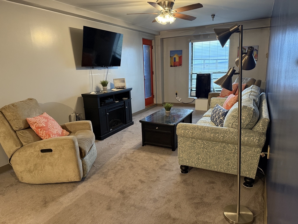 750 Davol St, Fall River