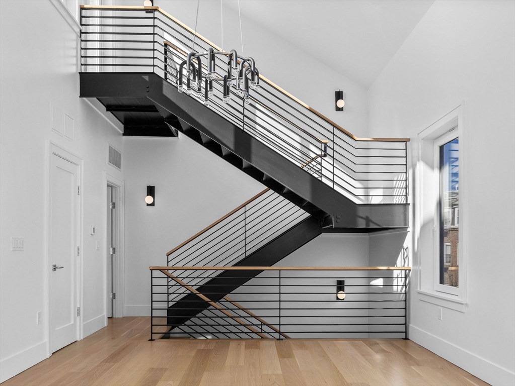 12 Deer St, Dorchester