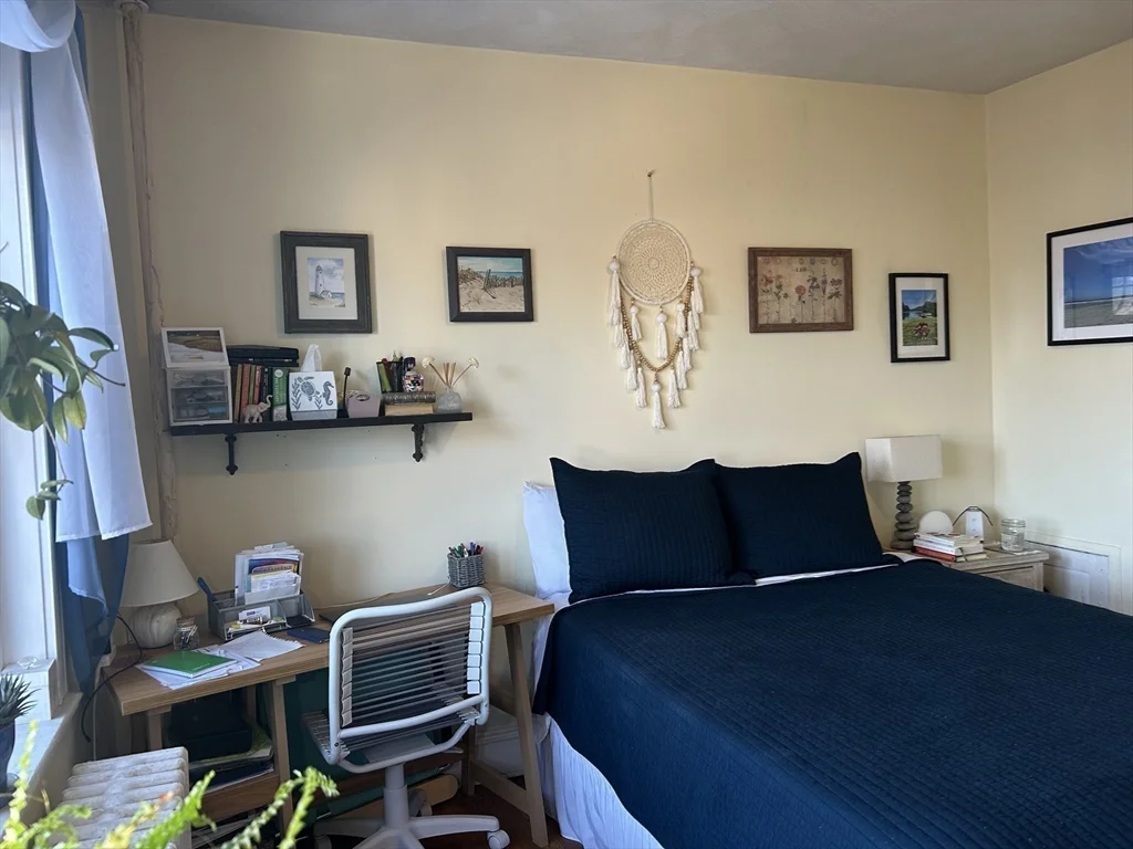 2039 Commonwealth Ave, Brighton