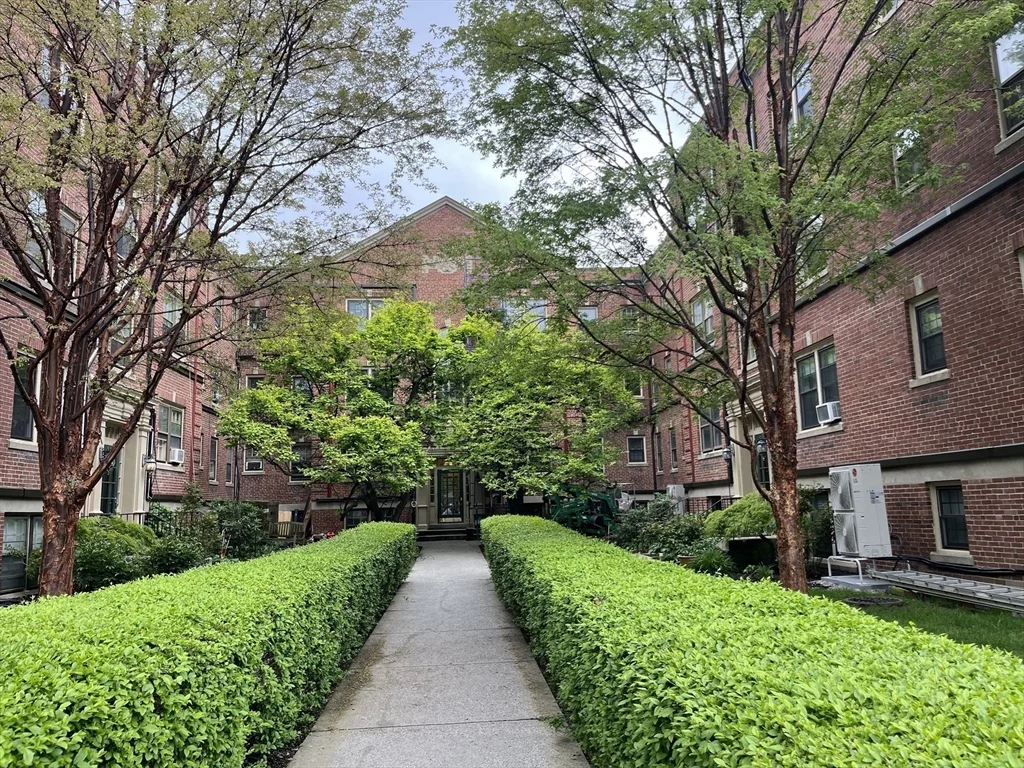60 Elm, Worcester