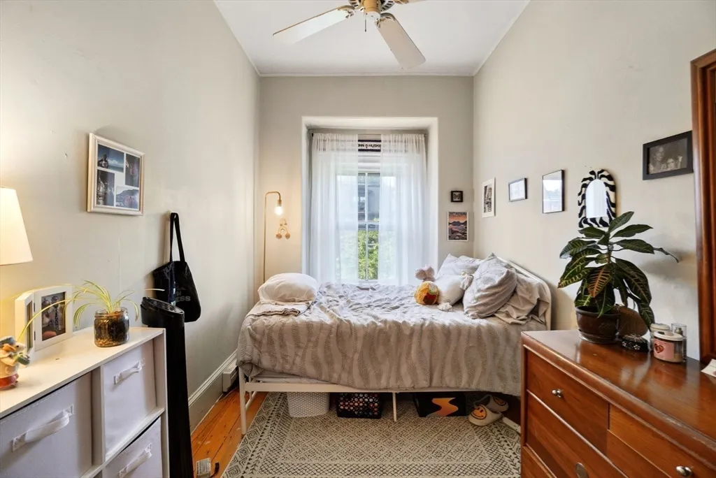 296 Marlborough St, Back Bay