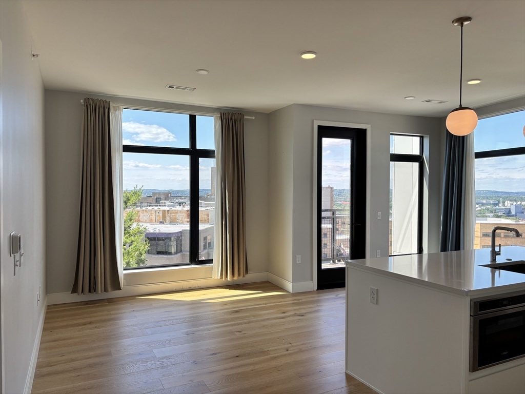 191 Washington St, Brighton