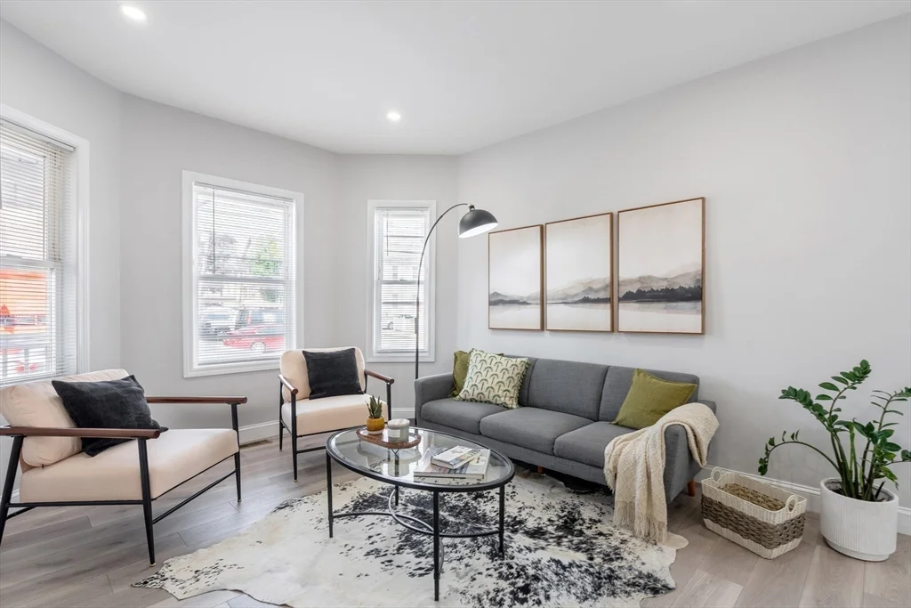 35 Sagamore Ave, Chelsea