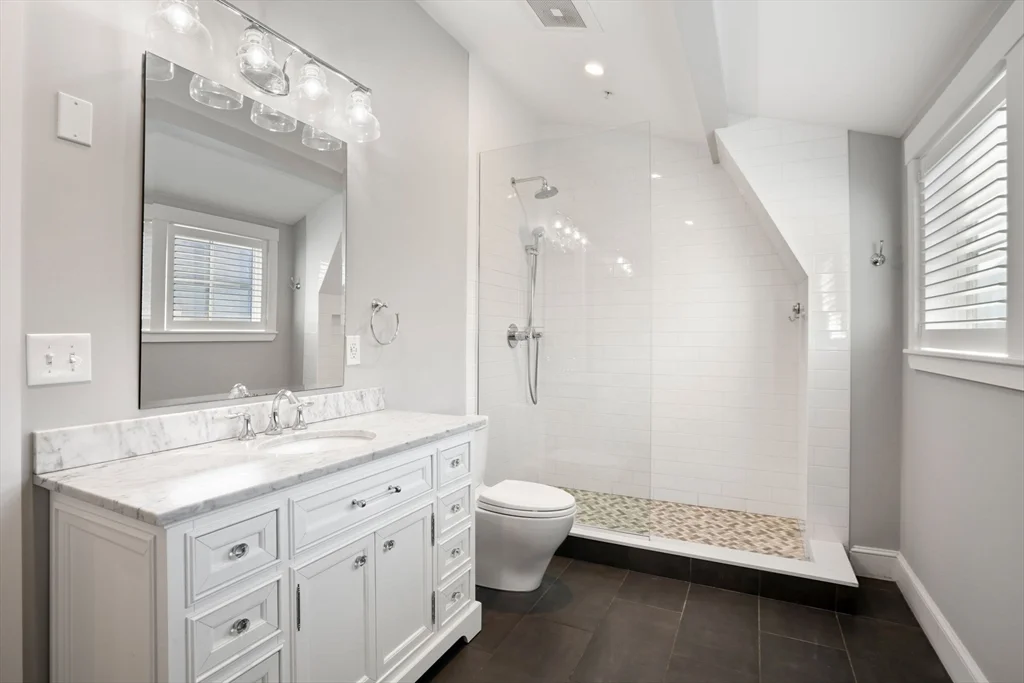 5 Atwood Sq, Jamaica Plain