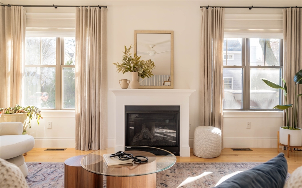 14 Kent Ct, Somerville