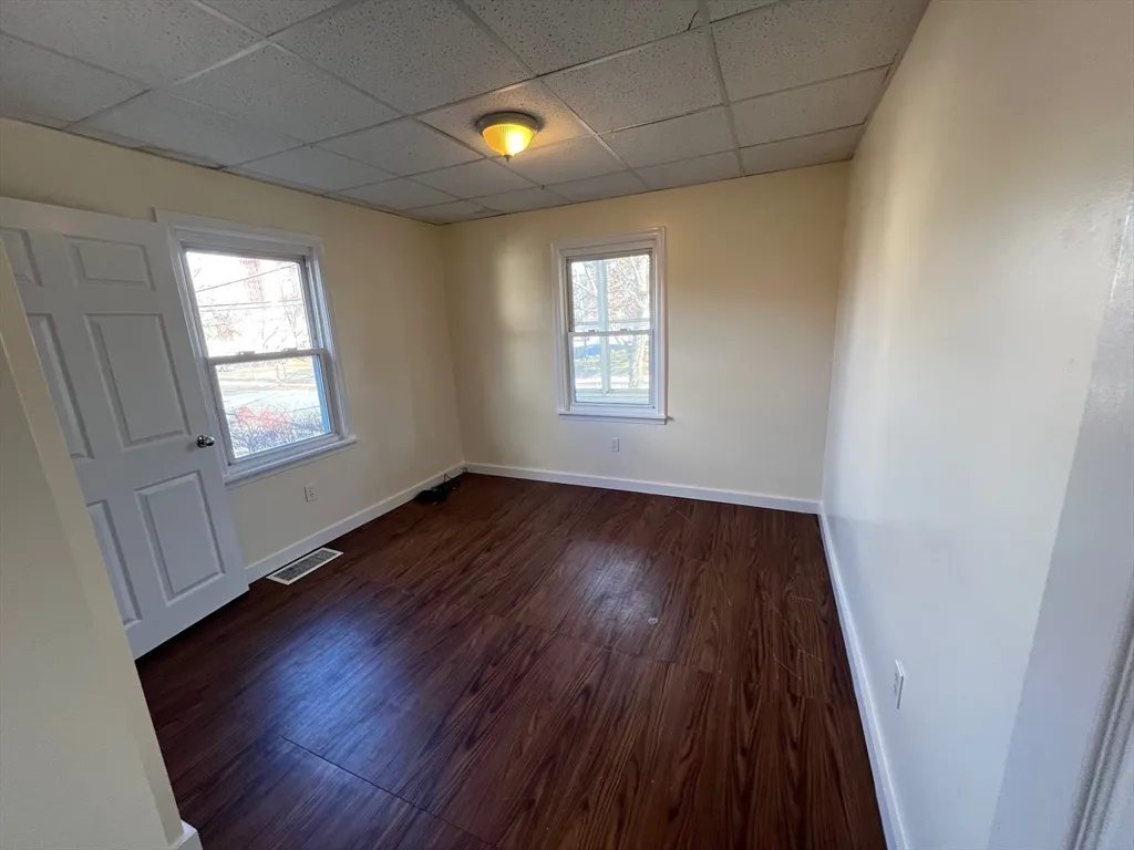 44 Laurel St, Leominster