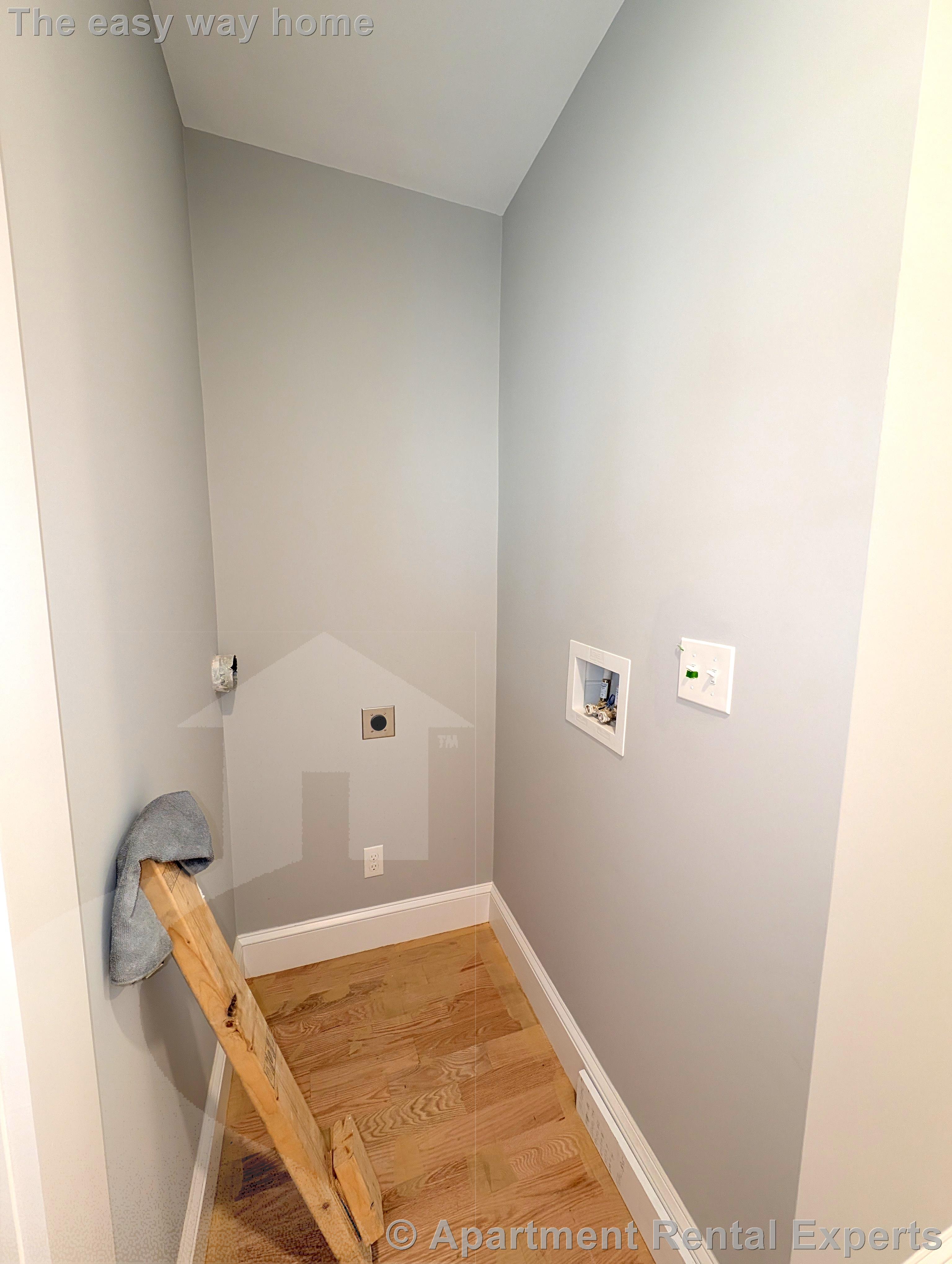 86 Orchard St, Tufts