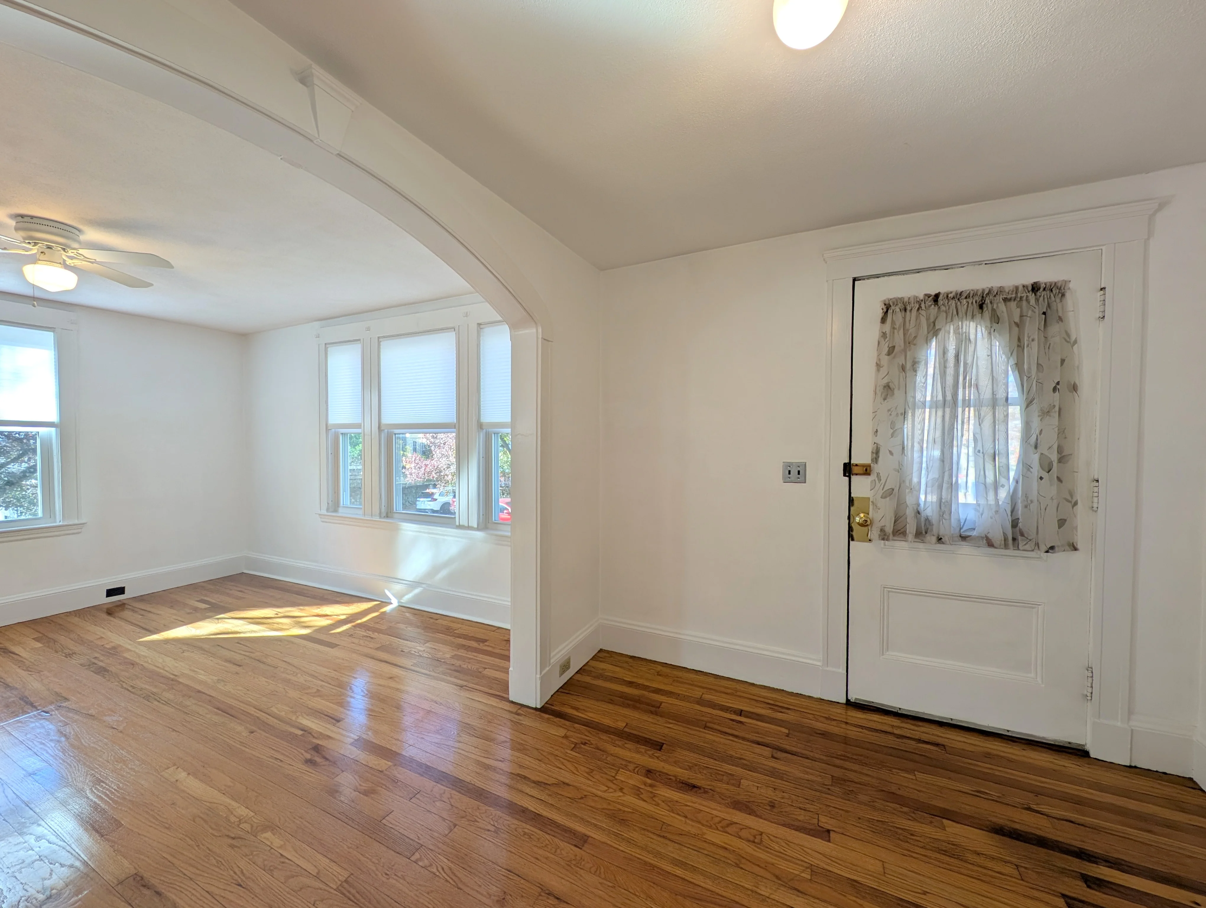 119 Lowell St, Powder House Square