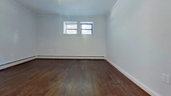 435 Walnut Ave, Roxbury