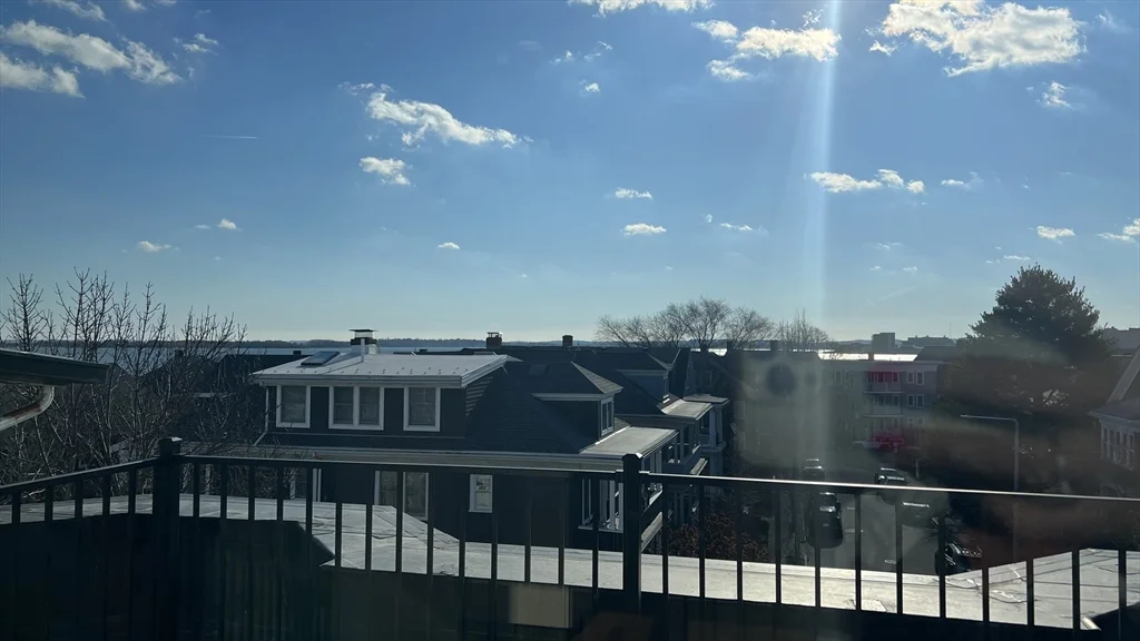 726 E 8th St, South Boston