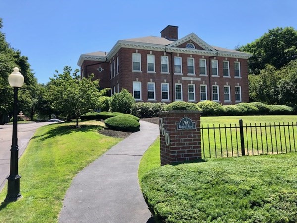 760 Highland Ave, Needham