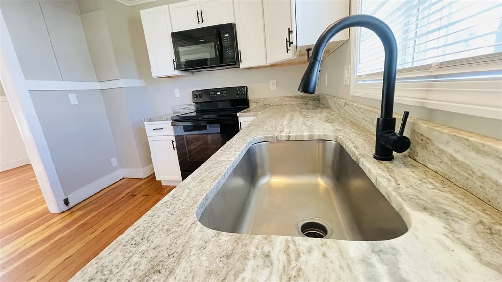 61 Hastings Rd, Southwick