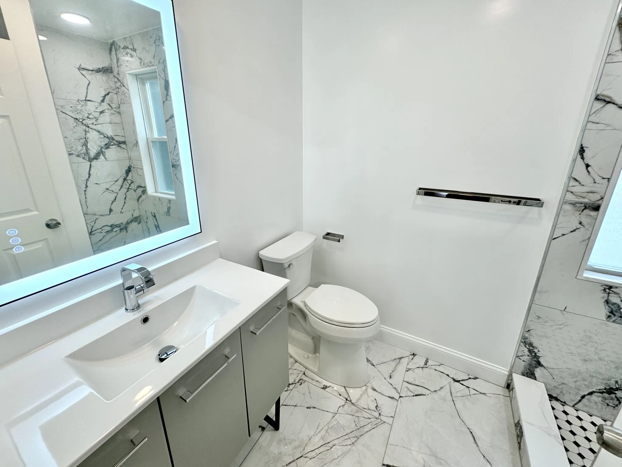 190 Hillside St, Mission Hill