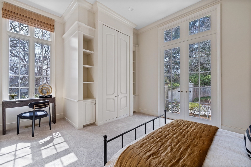 120 Cabot St, Chestnut Hill