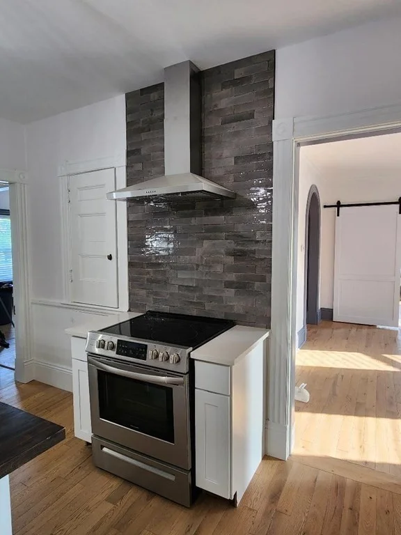 105 E Main St, Orange