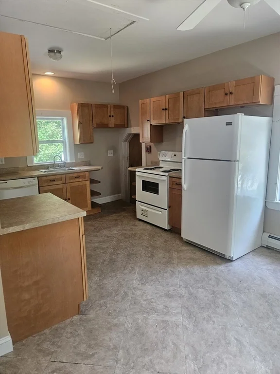 98 Main, Wenham