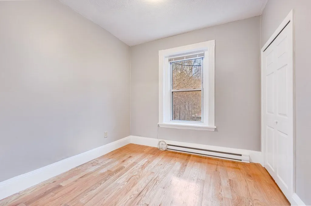 12 Foster St, North End