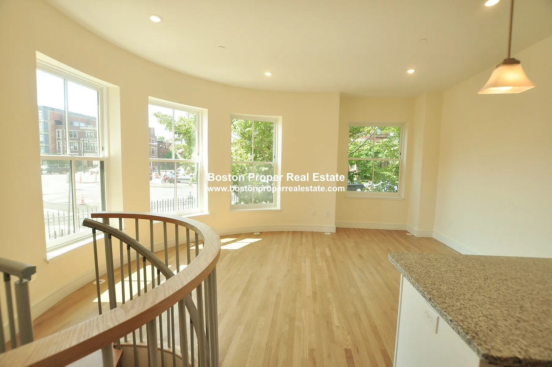 877 Beacon St, Fenway