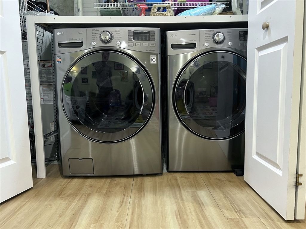 90 Monument, Medford