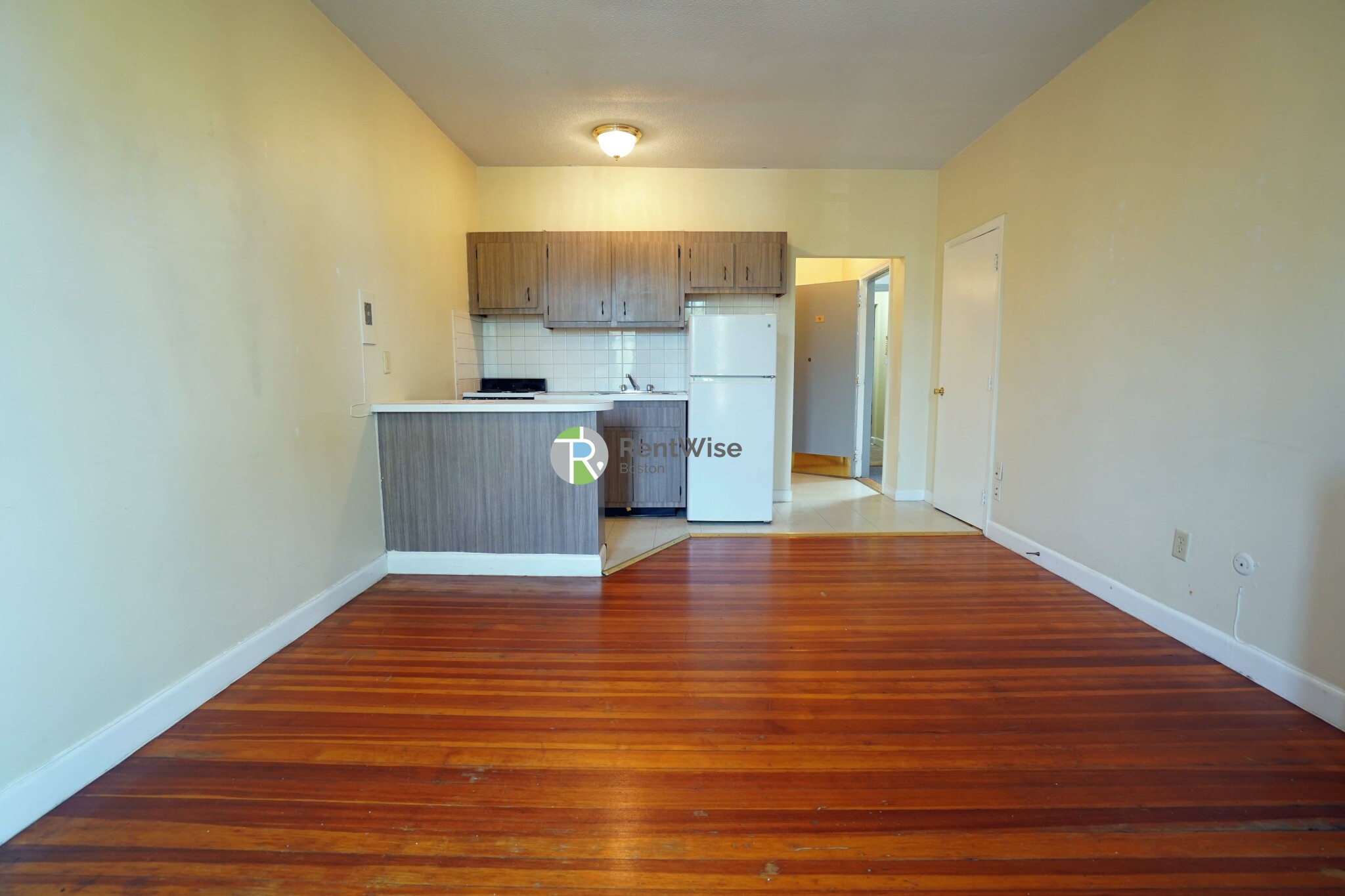 1132 Commonwealth Ave, North Brookline