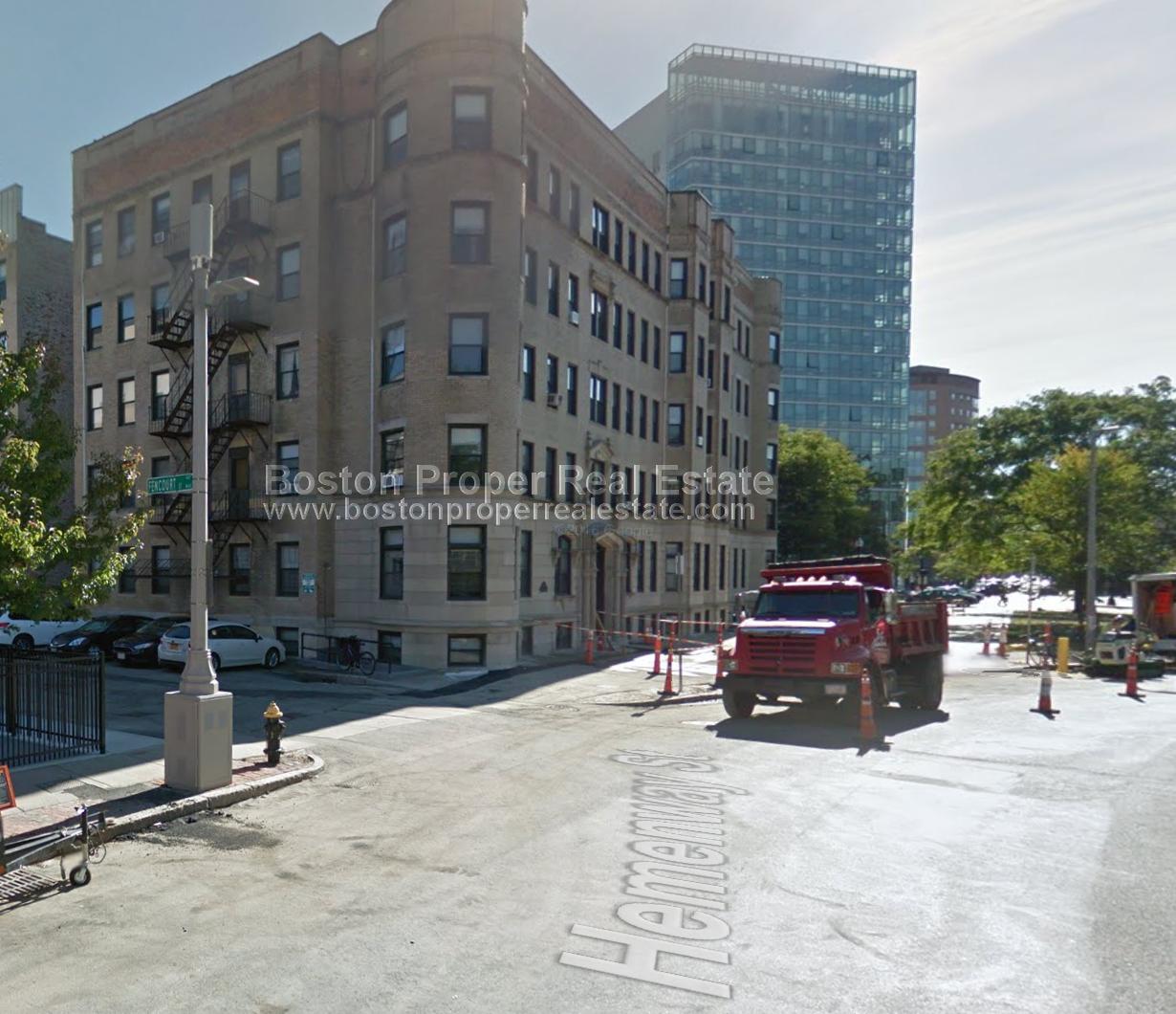 218 Hemenway St, Fenway