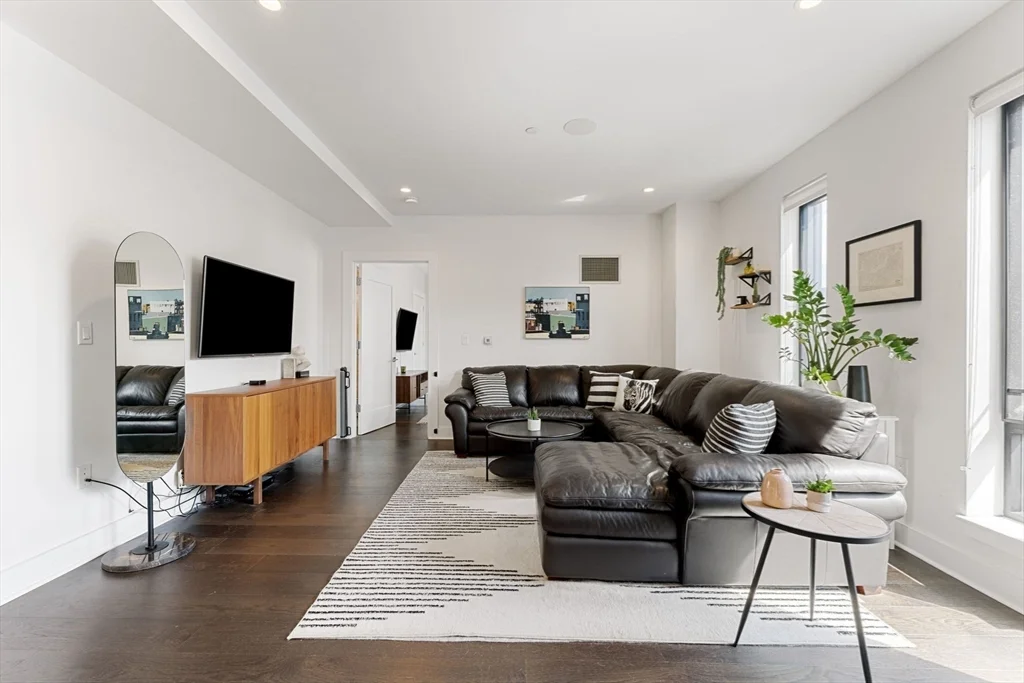 14 West Broadway, South Boston